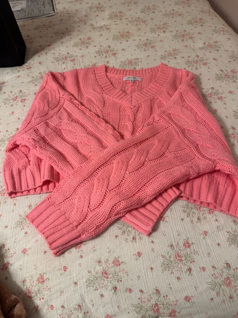 Cozy V-Neck Cable Knit Cropped Sweater in Pink